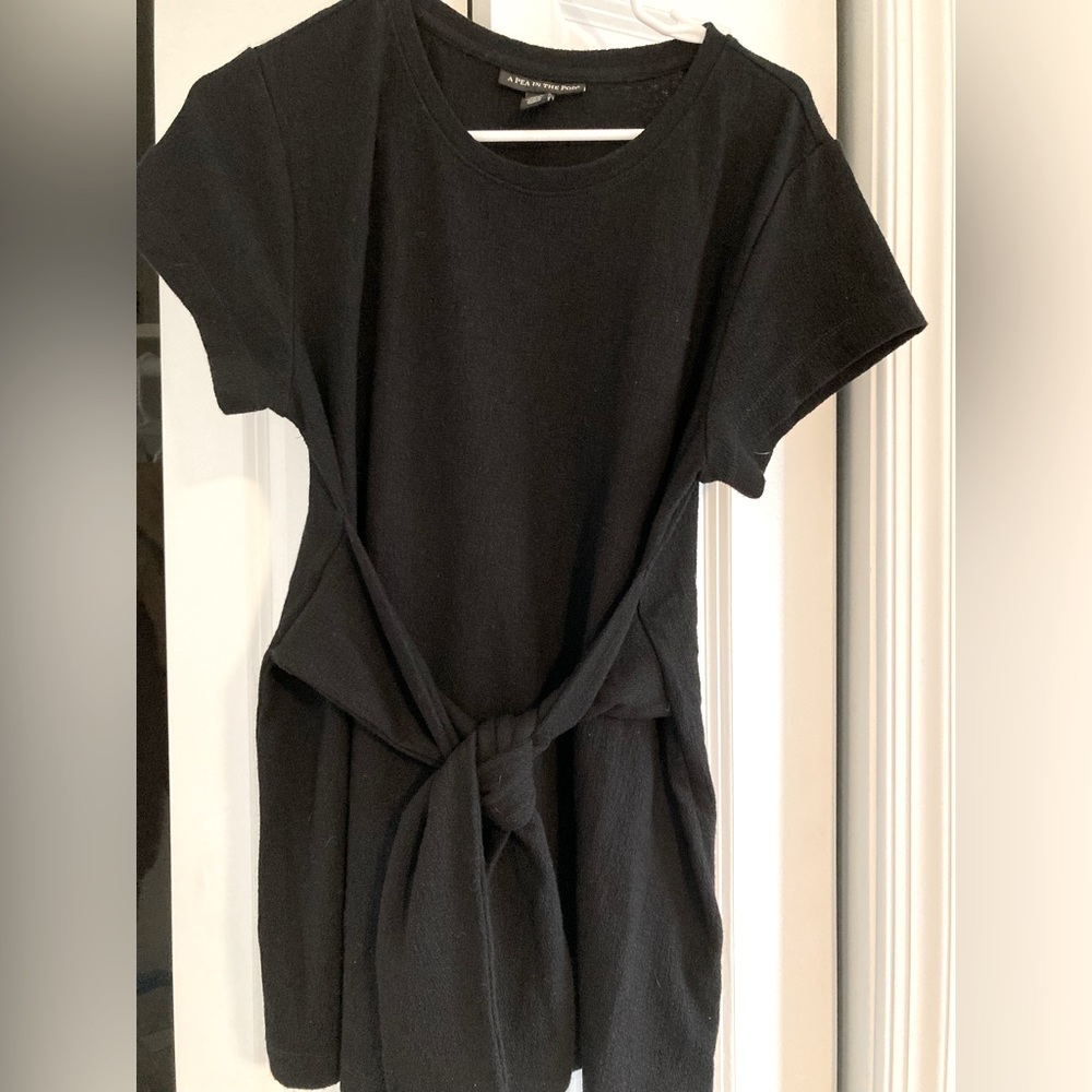 Pea in the Pod Tie Front Textured Maternity Top